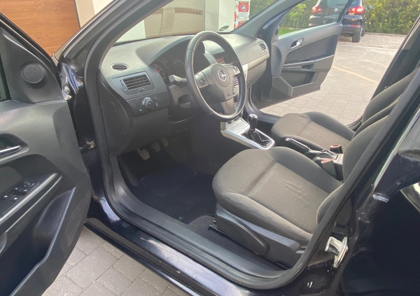 Opel Astra cena 14900 przebieg: 242761, rok produkcji 2009 z Chełmno małe 379